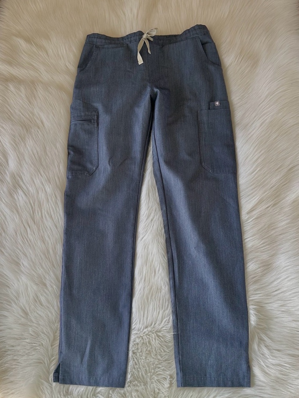 Figs Technical Collection Scrub Bottoms in Heather Gray- Small Regular Yola